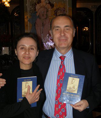 El autor de Ediciones Irreverentes Luis Alberto de Cuenca, ganador del Premio Nacional de Poesía