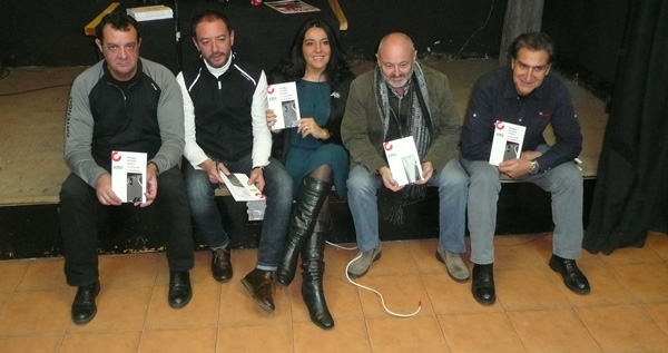 Tomas Pérez Sánchez, Pedro Sánchez, Alicia Arés, Mariano Urdín y Chema Bermejo durante la presentación de la Antología Motera 